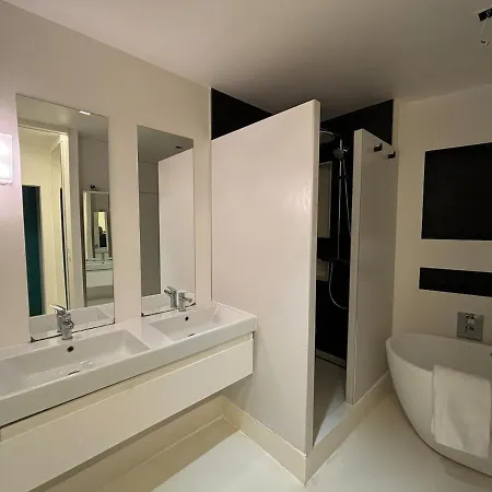 דירה Spacious Luxembourg 6 People פריז